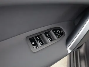BMW iX xDrive60