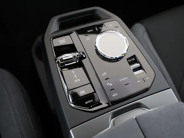 BMW iX xDrive60