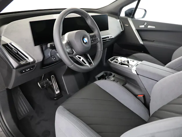 BMW iX xDrive60