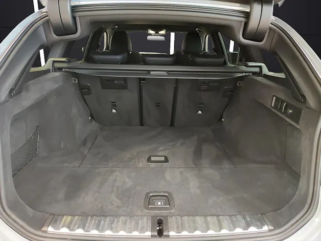 BMW 320d xDrive SAG Touring Attraktiven Leasingzinssatz ab 1,9 % bei Abschluss einer BMW Fahrzeugversicherung.