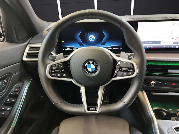 BMW 320d xDrive SAG Touring Attraktiven Leasingzinssatz ab 1,9 % bei Abschluss einer BMW Fahrzeugversicherung.