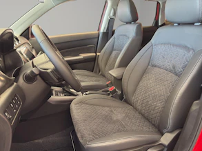 https://vehicle.imgix.net/4306358/097432e0-9680-428a-86b2-e08000a86491.jpg