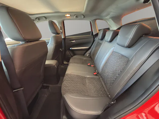 Suzuki Vitara 1.4 T Sakura Top Hybrid 4x4