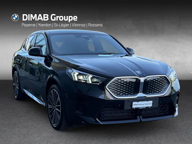 BMW iX2 30 M Sport xDrive U10 (CH) AHK ** Leasing à 0.9% ** Roues hiver incluse ** 📍
