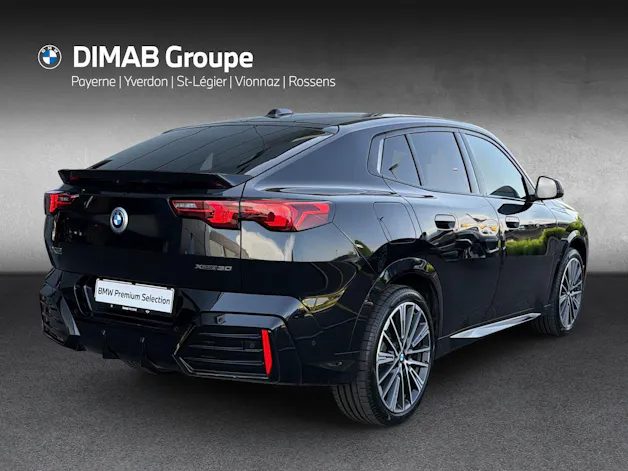 BMW iX2 30 M Sport xDrive U10 (CH) AHK ** Leasing à 0.9% ** Roues hiver incluse ** 📍