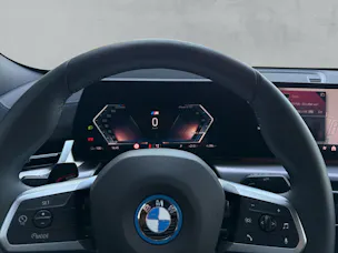 BMW iX2 30 M Sport xDrive U10 (CH) AHK ** Leasing à 0.9% ** Roues hiver incluse ** 📍