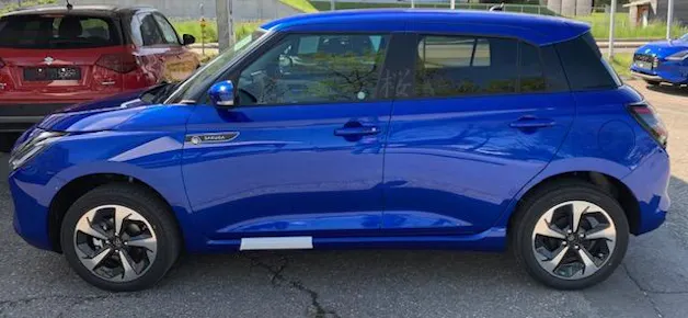 Suzuki Swift 1.2 Sakura Top Hybrid 4x4