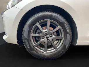 Mazda 2 SG90 Mt Revolution Pack Leder Weiss 4 N