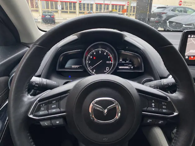 Mazda 2 SG90 Mt Revolution Pack Leder Weiss 4 N