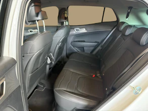 https://vehicle.imgix.net/4306551/9ec4f6a1-c268-45b4-b408-9bfc2bf01d6b.jpg