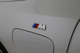 https://vehicle.imgix.net/4306557/66dd3f5b-4fe9-4783-8f42-41c4842c1b98.jpg