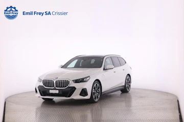 image du véhicule BMW 530e xDrive Touring image du véhicule BMW 530e xDrive Touring