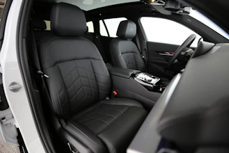 https://vehicle.imgix.net/4306557/e80d325f-67c9-4f9b-b41e-f1215d7ac11f.jpg