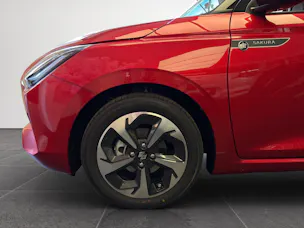 Suzuki Swift 1.2 Sakura Top Hybrid