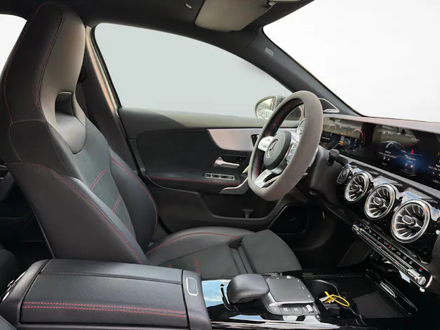 Mercedes-Benz A 250 e AMG Line