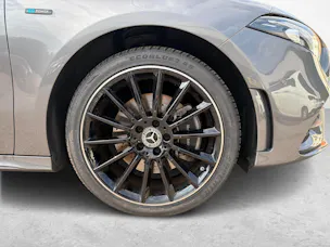 Mercedes-Benz A 250 e AMG Line