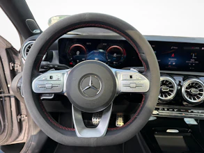 https://vehicle.imgix.net/4306592/cfa55597-0cab-408d-9f21-d0c4fa26d6a1.jpg