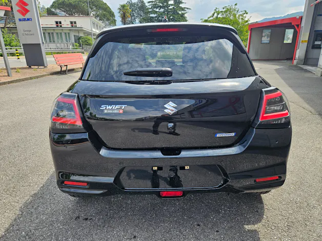 Suzuki Swift 1.2 Sakura Hybrid 4x4