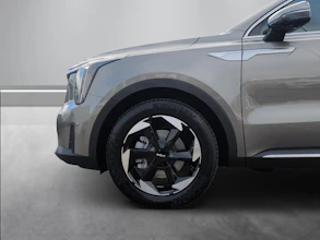 https://vehicle.imgix.net/4306683/0b7ddeaf-9ca3-4d16-b77b-c535be91c65e.jpg