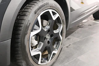 https://vehicle.imgix.net/4306707/98766556-3b34-4d0d-a257-315cf4f2f7b2.JPG