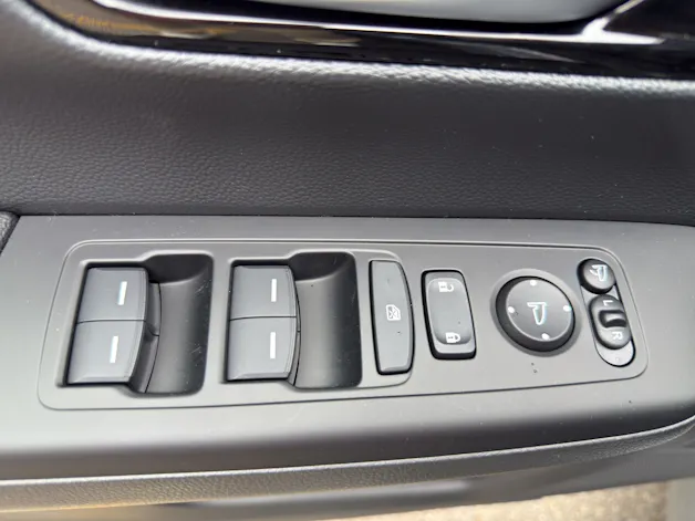 Honda CR-V 2.0 i-MMD Elegance 4WD, Leasing Aktion 1.9 %, bis 8 Jahre oder 160'000 KM Garantie