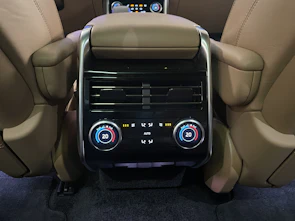 image du véhicule LAND ROVER Range Rover 3.0 Si6 P440e Autobiography (Plug-in Hybrid)
