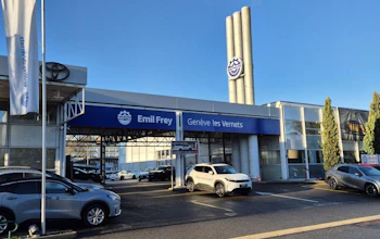 https://vehicle.imgix.net/4306756/fc38c029-1908-418b-8e59-ddaa38a7ee83.jpg