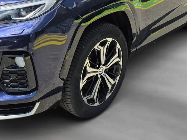 Suzuki Across 2.5 PHEV Compact Top 4x4