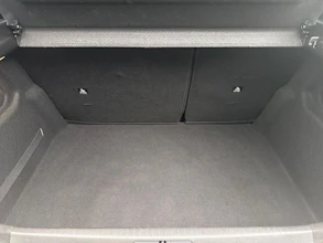 https://vehicle.imgix.net/4306791/314f4c0f-621b-4862-8206-044af2f791a9.jpg