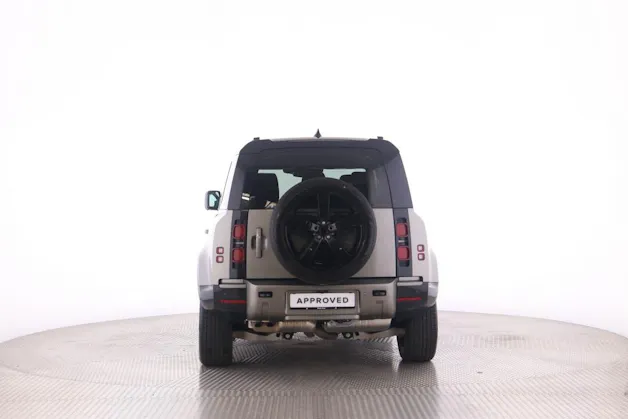 Land Rover Defender 110 3.0 D I6 300 X-Dynamic HSE