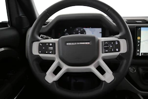 Fahrzeugbild LAND ROVER Defender 110 3.0 D I6 300 X-Dynamic HSE