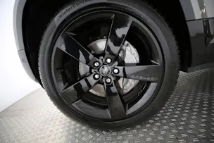 Land Rover Defender 110 3.0 D I6 300 X-Dynamic HSE