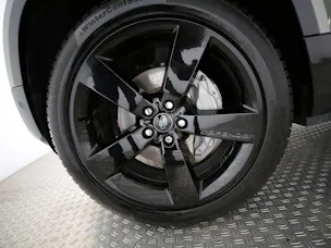 Land Rover Defender 110 3.0 D I6 300 X-Dynamic HSE