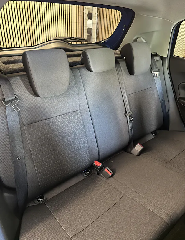 Suzuki Swift 1.2 Sakura Top Hybrid
