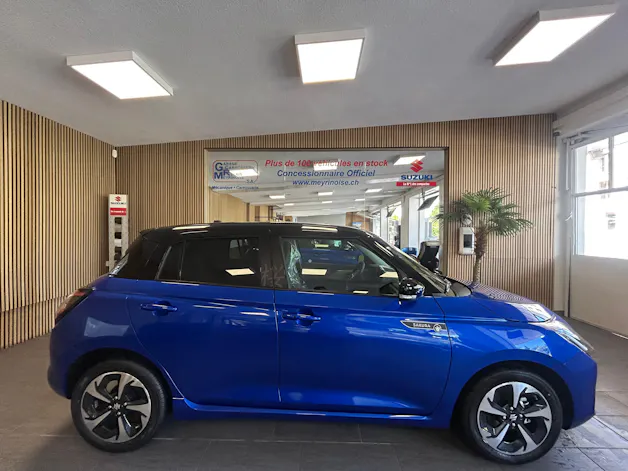 Suzuki Swift 1.2 Sakura Top Hybrid