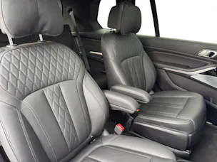BMW X7 M60i