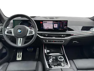BMW X7 M60i