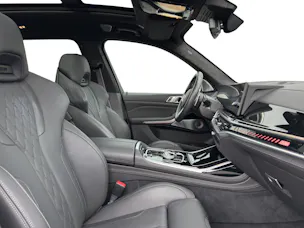 BMW X7 M60i