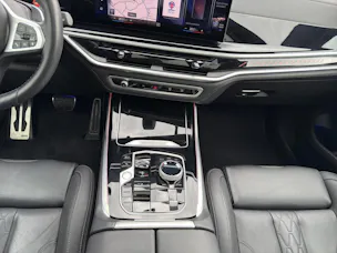 BMW X7 M60i