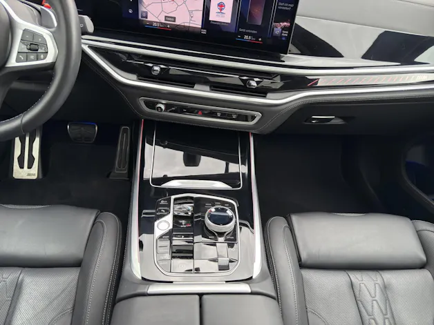 BMW X7 M60i