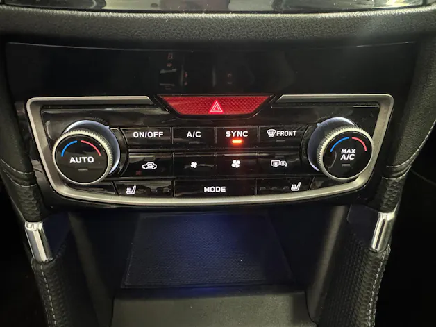 Subaru Forester Station 2.0i e-Boxer Black Edition