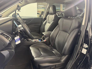 https://vehicle.imgix.net/4306862/dc883f7b-67c9-4063-8284-4d5bf0213749.jpeg