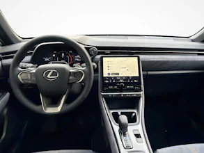 https://vehicle.imgix.net/4306892/d491c1c1-22bc-45b6-b208-292cc1beb010.jpg