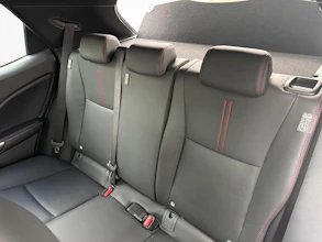 https://vehicle.imgix.net/4306916/0c301211-e616-4e2c-9a81-053c9857d224.jpg