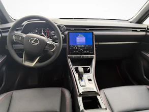 https://vehicle.imgix.net/4306916/e3b50b60-d3fd-4e5f-a150-3d6ed66c5aba.jpg