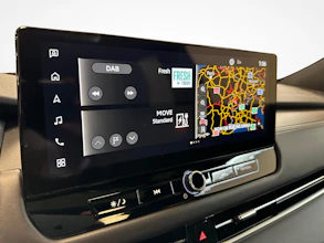 https://vehicle.imgix.net/4307030/b08ab661-bce6-4006-a9b3-18934c16aba4.jpg
