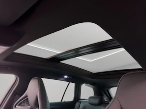 https://vehicle.imgix.net/4307041/e2cb3c97-5eef-4dab-9797-e34ac22d7ddf.jpg