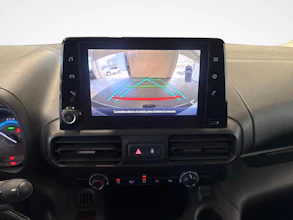 https://vehicle.imgix.net/4307042/16e96d40-e0ae-4dee-a977-a6cec9429b0a.jpg