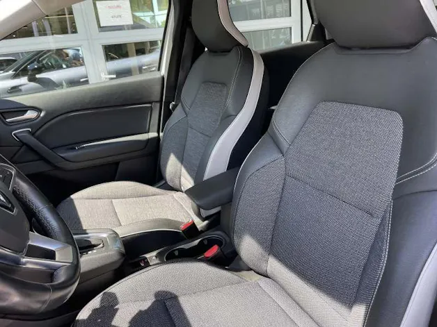 Renault Captur 1.3 TCe 140 Intens EDC