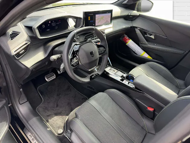 Peugeot 208 1.2 Hybrid 145 GT